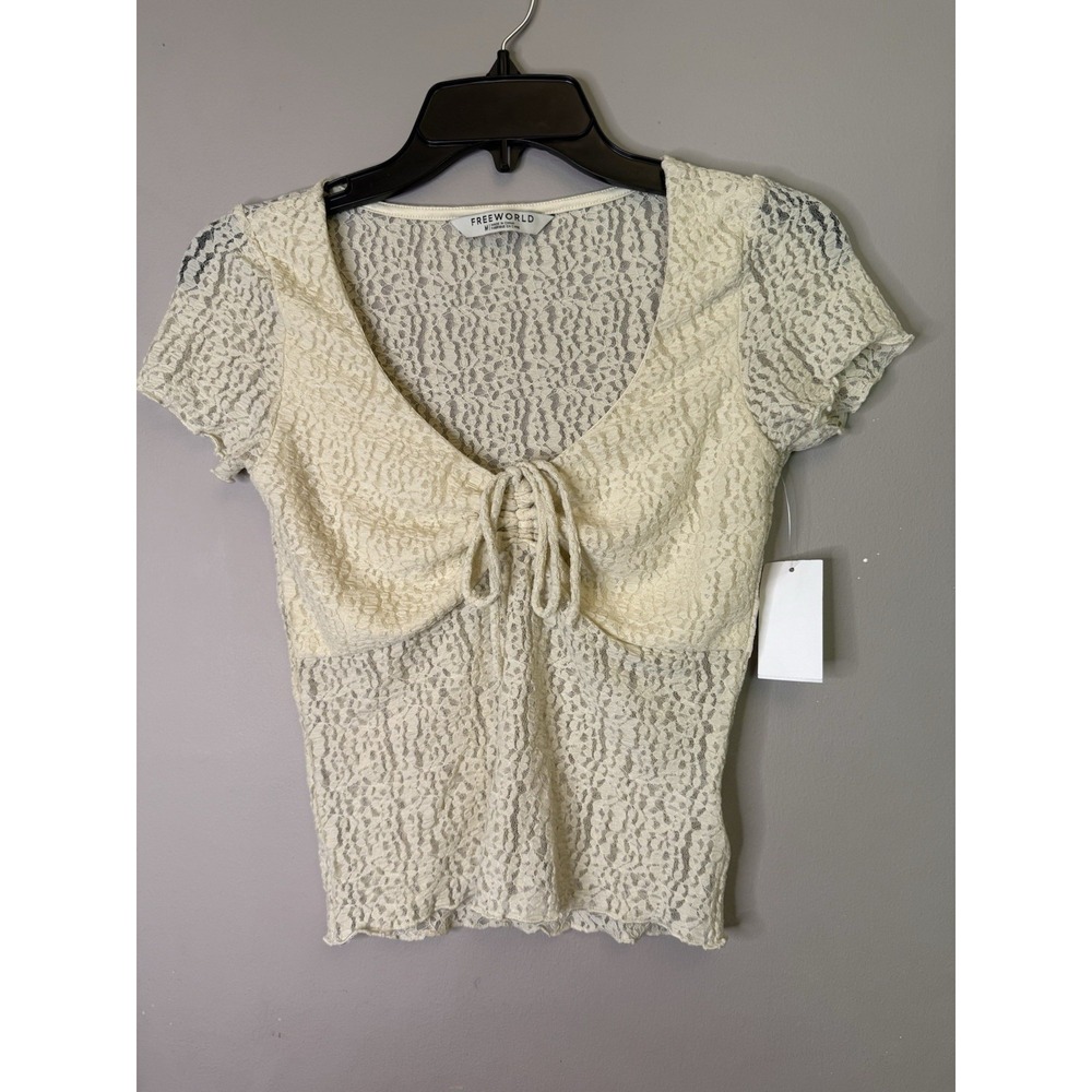 Freeworld lace top medium ivory‎ short sleeve